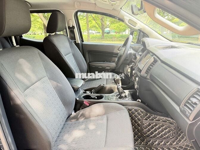 Ford Ranger XLS MT 2021 Đen