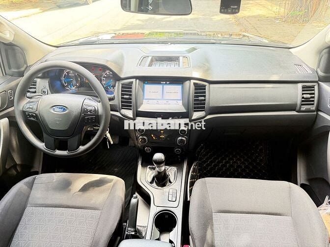 Ford Ranger XLS MT 2021 Đen