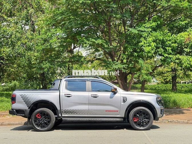 Ford Ranger Stormtrak 2025 Bạc 25.000km