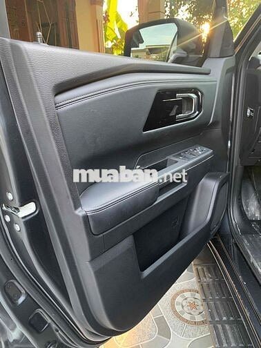 Mitsubishi Triton 2025 9000 km Đen