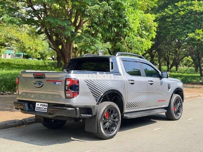 Ford Ranger Stormtrak 2025 Bạc 25.000km