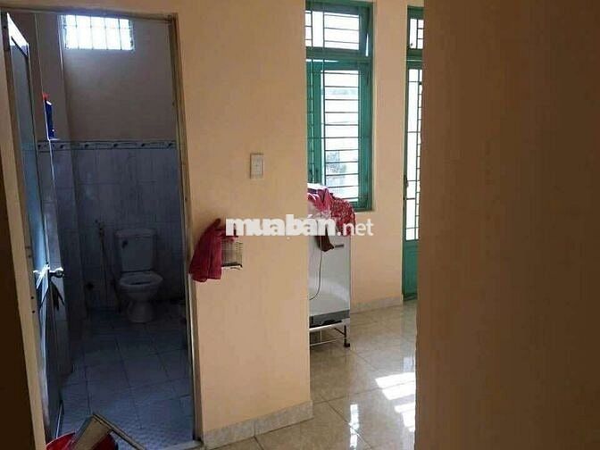 Cho thuê nhà Mã Lò 4,5x27 trệt lầu giá 13tr cọc 2 tháng 