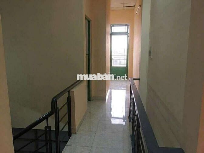 Cho thuê nhà Mã Lò 4,5x27 trệt lầu giá 13tr cọc 2 tháng 
