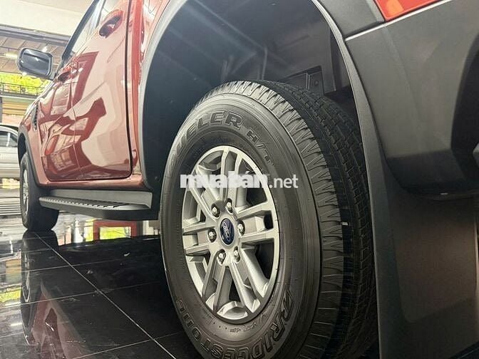 Ford Ranger XLS AT 2024 Tự động Cam 15.000km