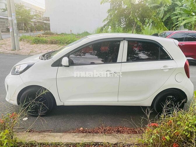 KIA Morning 2018 Số sàn Trắng đi gia đình
