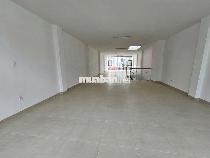 NHÀ MỚI PHỐ ẨM THỰC! 101D Phan Xích Long, Q.Phú Nhuận. DTSD 500m2
