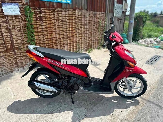 Honda Click 2011 màu Đỏ