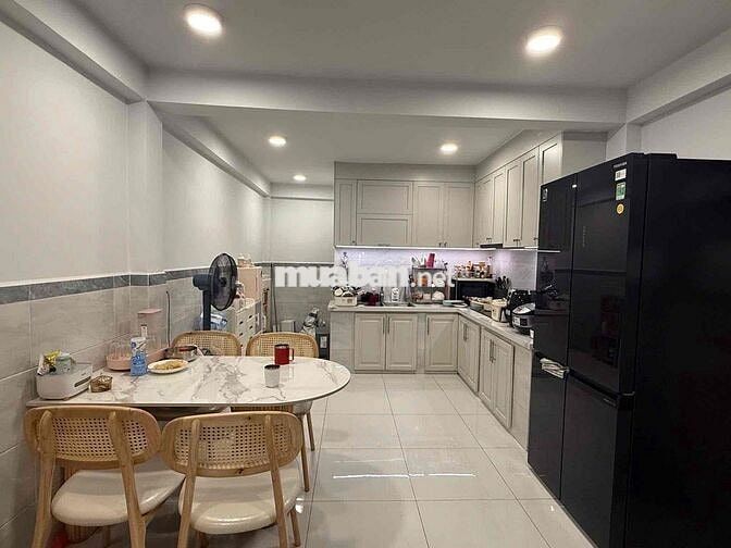 Kẹt tiền chữa bệnh cần bán gấp ra nhanh căn nhà hẻm 2m