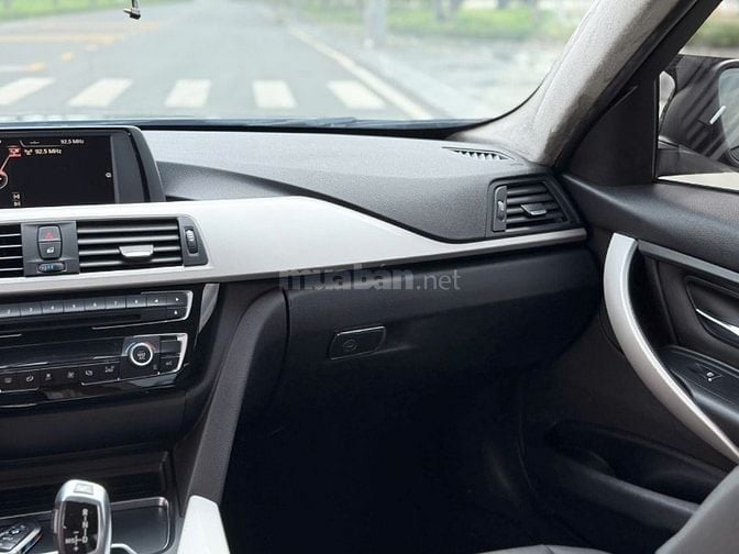 Bán xe BMW 320i LCi ( Full đồ chơi M.sport ), sản xuất 2016 mới đẹp