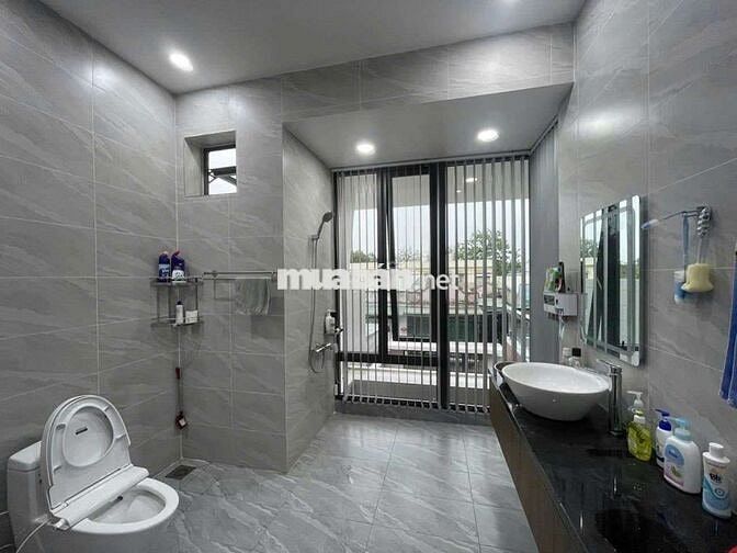 Chính chủ bán biệt thự 2 mặt tiền Bùi Văn Hòa 7.8mx63m thương lượng