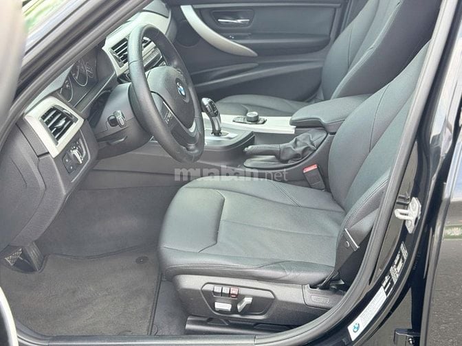 Bán xe BMW 320i LCi ( Full đồ chơi M.sport ), sản xuất 2016 mới đẹp