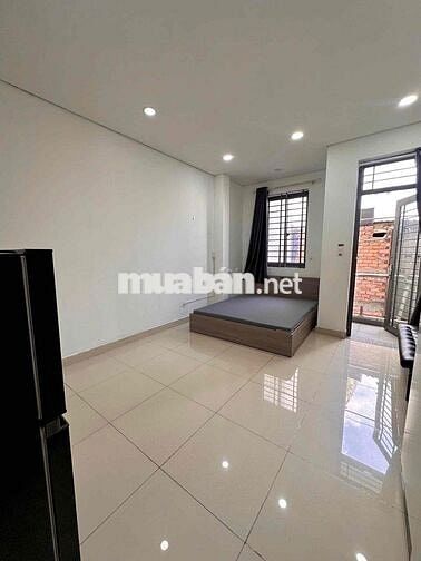 Căn hộ ban công thoáng nhà mới Thạch Thị Thanh Q1 gần chợ Tân Định