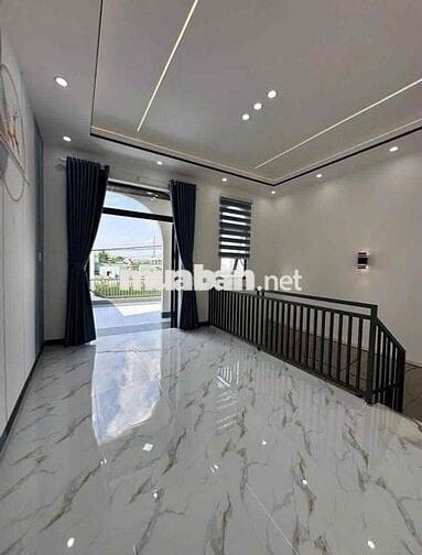Nhà lầu sổ riêng, mới xây xong, ngay cuối Đồng Khởi đi vào