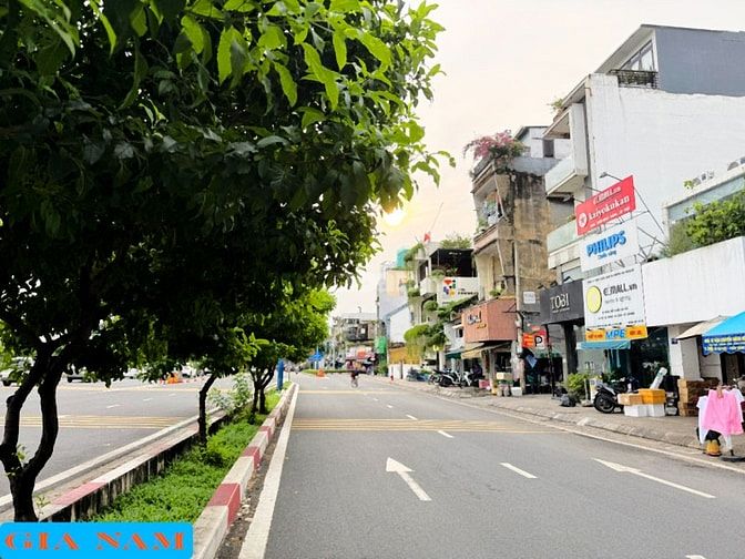 BÁN NHÀ MẶT TIỀN KINH DOANH : 130 VÕ VĂN KIỆT - P. NGUYỄN THÁI BÌNH