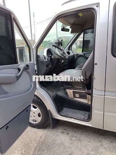 Mercedes-Benz Sprinter 3 chỗ Bạc