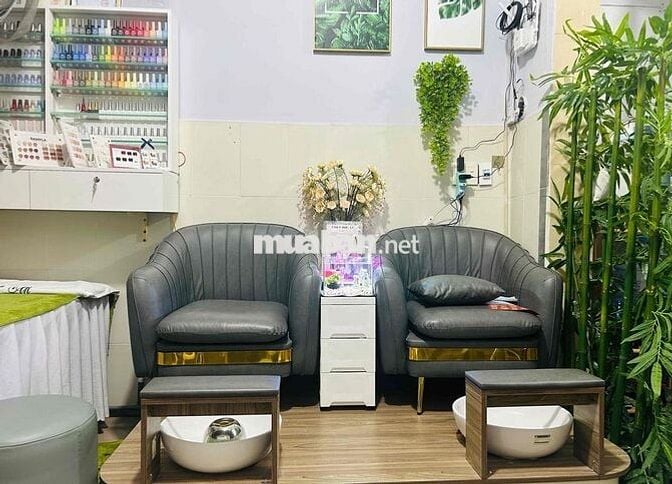 Cần sang nhượng  tiệm gọi đầu vs Nail .30 triệu