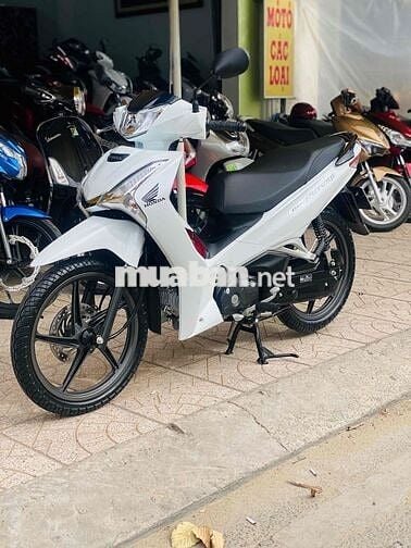 Future led 2025 Trắng đỏ 890 km như mới✅