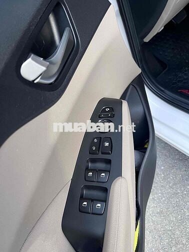 Hyundai Accent 2021 Trắng Số tự động 68.431 km