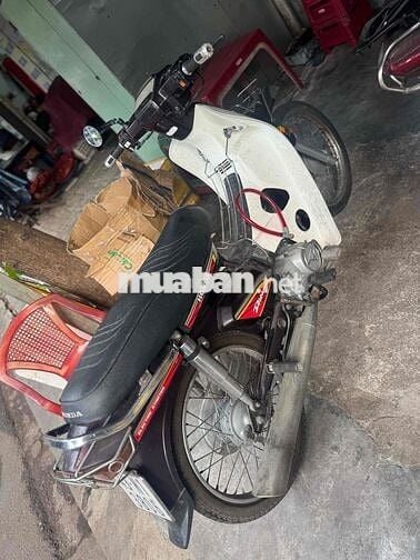 Honda Dream Thái Lan Trắng Đen