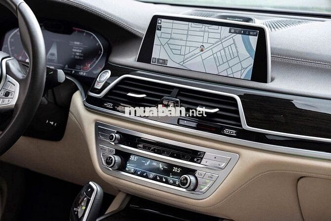BMW 730Li Pure Excellence 2021 - 58.000 km