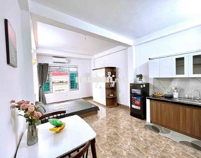 cho thuê phòng studio cửa sổ thoáng số 99/43 Trung Kính ,