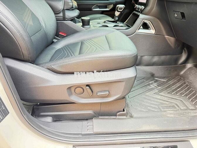 ✅Bán Xe Gia Đình Everest Titanium Lướt 15.900km