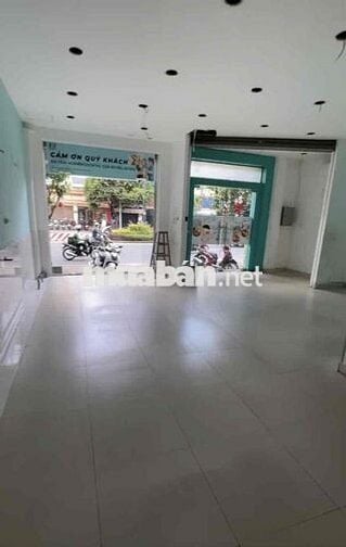 MT Lạc Long Quân- P5 Q11- 4 tầng -8x8m-33tr