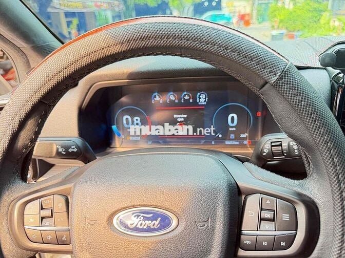 ✅Bán Xe Gia Đình Everest Titanium Lướt 15.900km