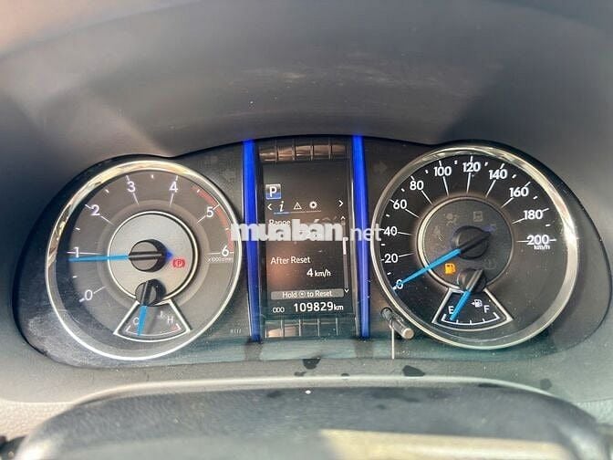 Toyota Fortuner 2.4G AT 2019 Nâu 109.812 km