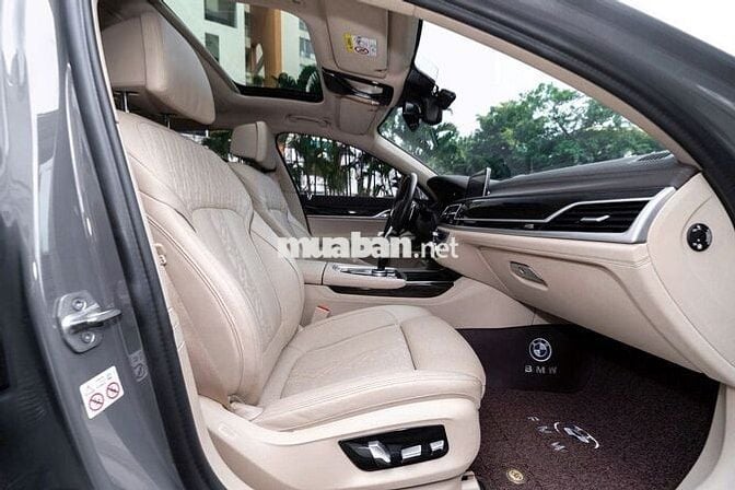 BMW 730Li Pure Excellence 2021 - 58.000 km