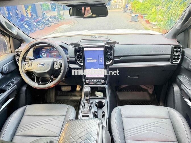 ✅Bán Xe Gia Đình Everest Titanium Lướt 15.900km
