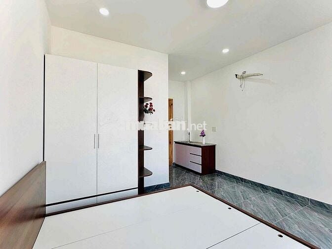 CHO THUÊ PHÒNG STUDIO BAN CÔNG SIÊU ĐẸP CÓ THANG MÁY NGAY GÒ XOÀI
