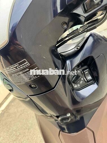 Honda Lead 125 2020 bản Premium biển số 62