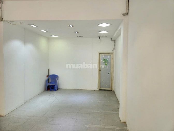 Cho thuê mặt tiền kinh doanh Nguyễn Trãi, 8m x 8m, view đẹp