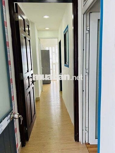 Cho thuê 2PN ban công mới tinh full nội thất gần HUFLIT Ba Gia