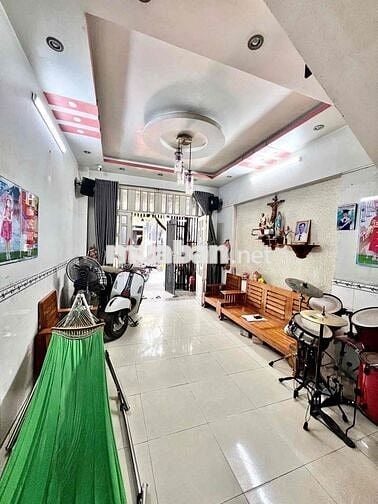 Bán nhà Tân Hoà Đông, Lê Văn Quới, DT 46m2, hẻm xe hơi, giá 3 tỷ 9