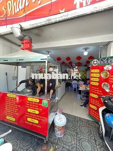 [KO CẦN KN] 1 NV QUẦY RA MÓN & ĐÓNG GÓI