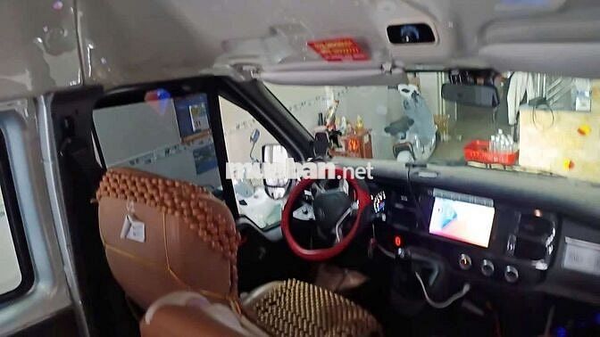 Ford Transit 2022 16 chỗ Bạc