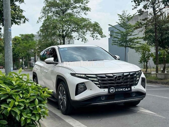 Hyundai Tucson 2023 Diesel Tự động 8 cấp Trắng
