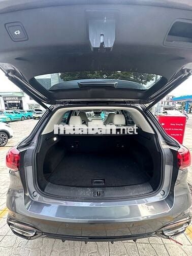 MG HS Lux 2024 Xám 16000km