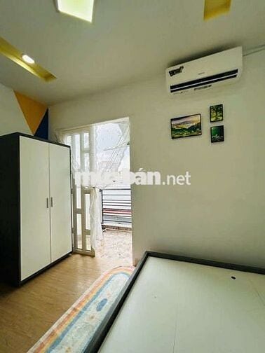 Cho thuê 2PN ban công mới tinh full nội thất gần HUFLIT Ba Gia