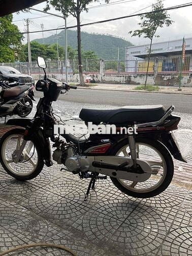 Honda Dream II Đen