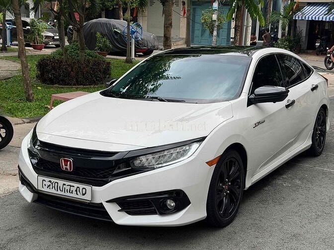 Honda Civic 1.5 VTEC Turbo 2016 Trắng 105 ngàn km