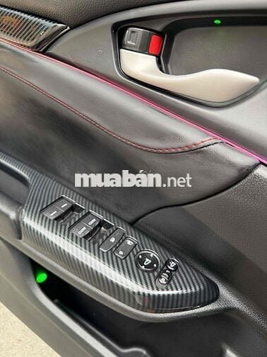 Honda Civic 1.5 VTEC Turbo 2016 Trắng 105 ngàn km