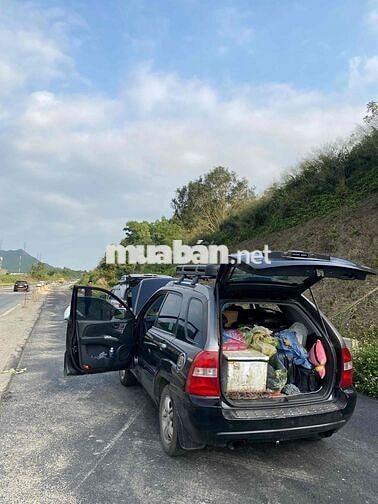 KIA SPORTAGE Số tự động Máy dầu 5 chỗ Đen