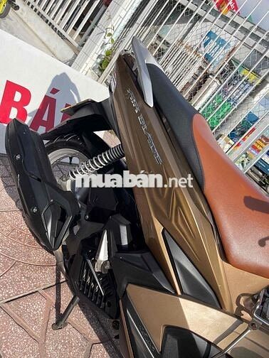 Honda Air Blade 2017 Vàng đen xe đẹp keng biển 83