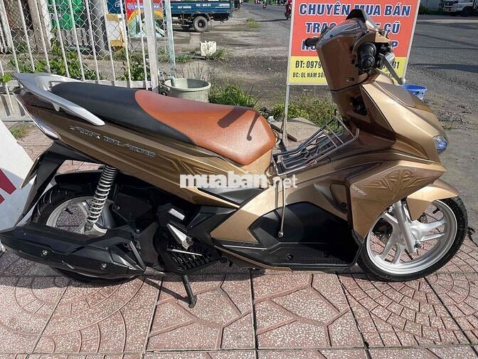 Honda Air Blade 2017 Vàng đen xe đẹp keng biển 83