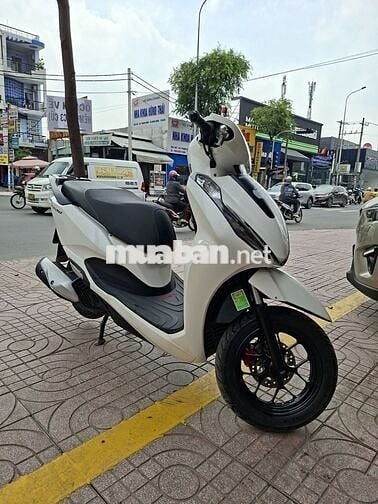 Honda Lead 125 CBS Trắng 2170 km