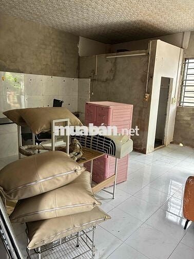 Cho thuê nhà mặt tiền hẽm phường Long Khánh cách tượng đài 500m