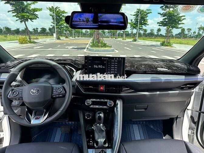 Toyota Yaris Cross 2025 Xăng 5.000km Trắng